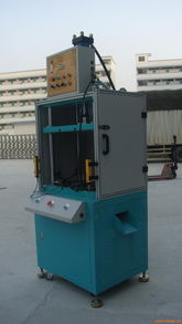 塑料制品生產中的關鍵設備 鼓包機、熱壓成型機、塑料制品整切機與空氣彈簧熱壓平板機